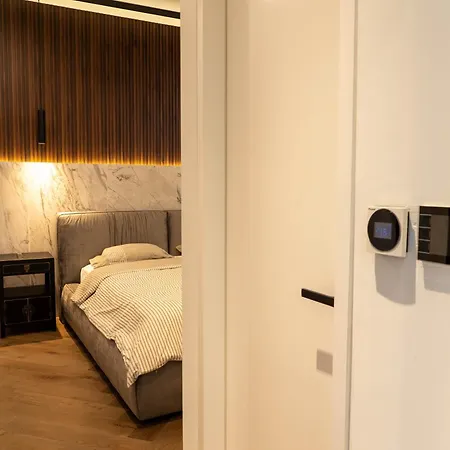 Day 3 Bedroom * ニコシア